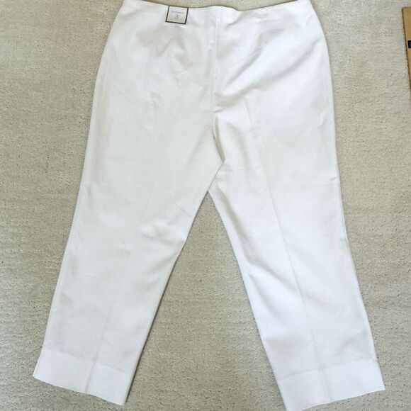 Chico’s Smooth Stretch Side Zip Crop Basic Pants in White - NWT - US Glamour Siz - Picture 2 of 11